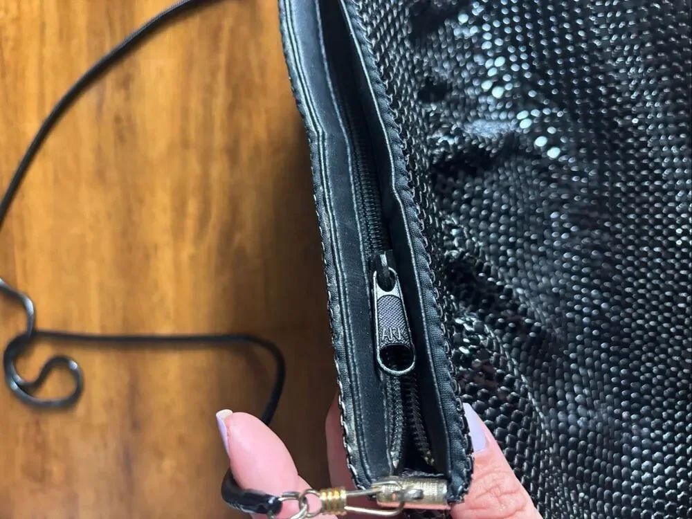 slinky metal mesh women’s purse - Picture 3 of 6